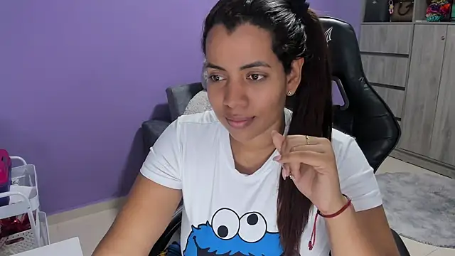 boomsar01 live XXX chat