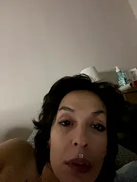 Piggiteablacktea Chat XXX live