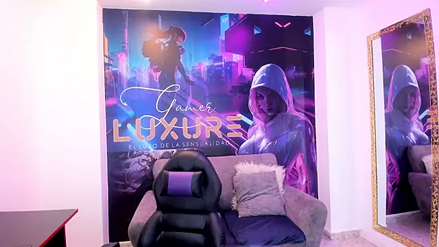 Zoee_Martins' Live XXX Chat