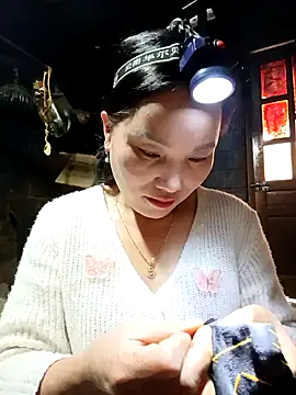 Show modela yu--yo na web-kameri