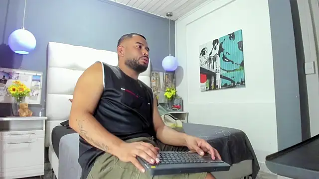 THIAGOXBIG's Live XXX Chat