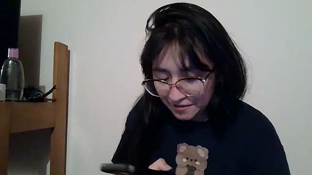 Arielle_lov Show in webcam