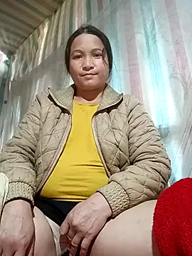 Love-Mama33's Webcam Show