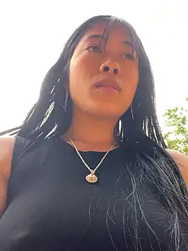 LyLyX09 – Live XXX-chat