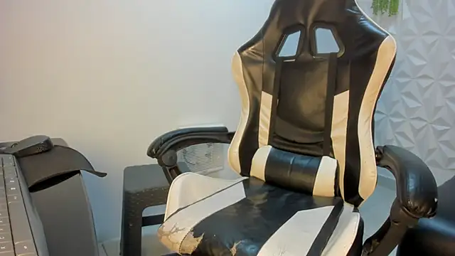 Alluringangel23's Webcam Show