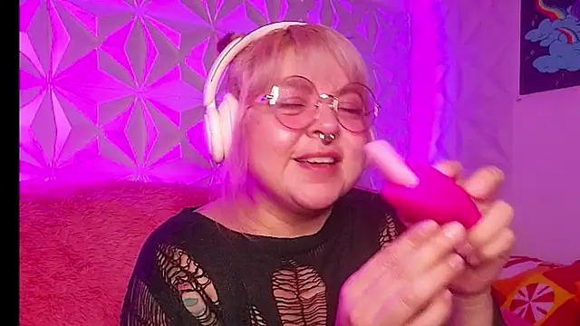 Satyn_doll Show in webcam