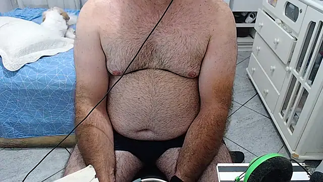 MysterBearMG's Live XXX Chat