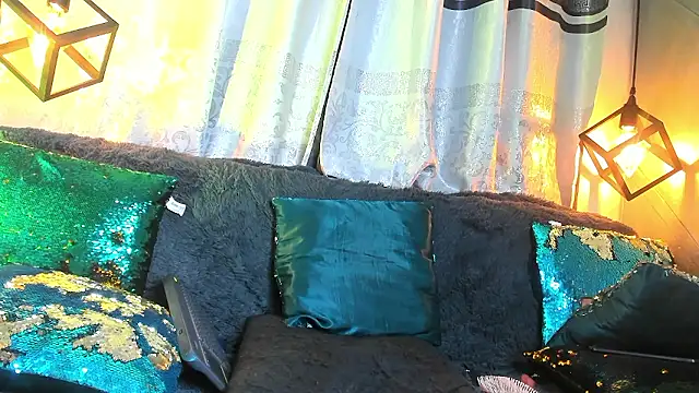 Cristal_Gem1 Adlı Modelin Canlı XXX Sohbeti