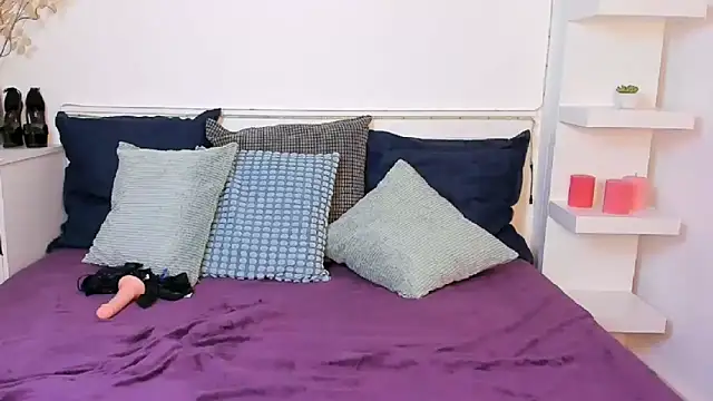 KristalWilder Chat XXX live