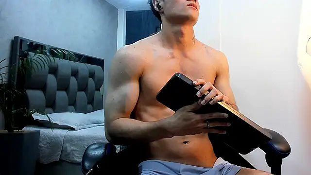 roan_birkin Live XXX-Chat