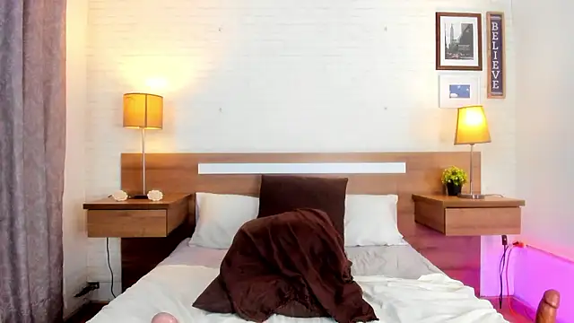 دردشة JenniferAuriston الجنسية المباشرة