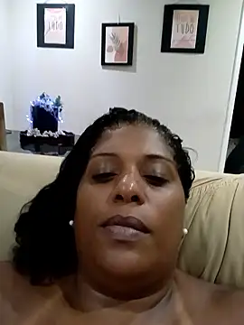 Maliaebonyfetish's Live XXX Chat