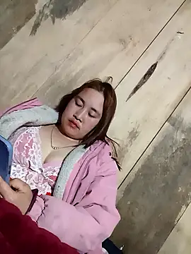 -myaa-'s Live XXX Chat