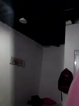 Chat +18 de KarameloVzla ao vivo