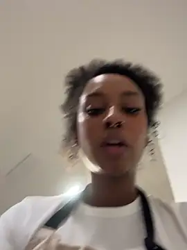 Your_Paris' Webcam Show