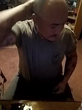 Cutieguyspanks' Live XXX Chat