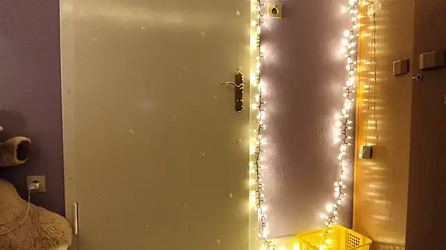 Chatroom XXX en direct de Mona_Slearys