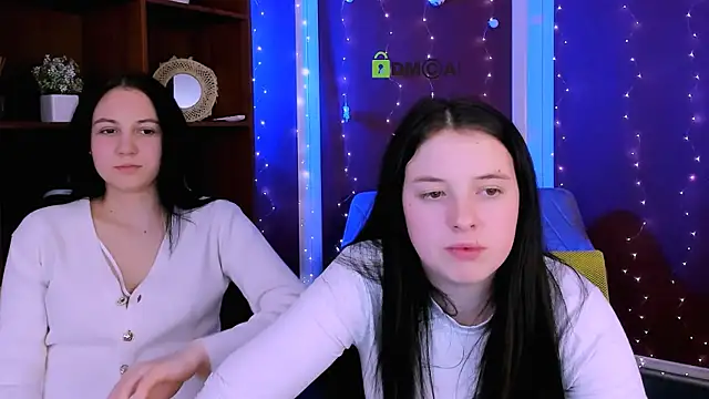 mira_vibe's Live XXX Chat