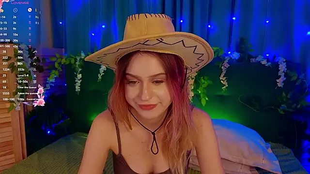 AlinaWalters' Live XXX Chat