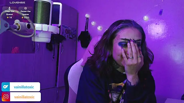 XXX chat uživo modela vainilla_doll