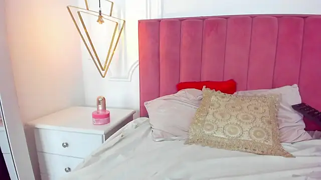 XXX chat uživo modela Tessa_Sinclaire