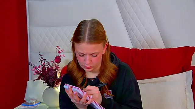 BeatriceBinoche's Live XXX Chat