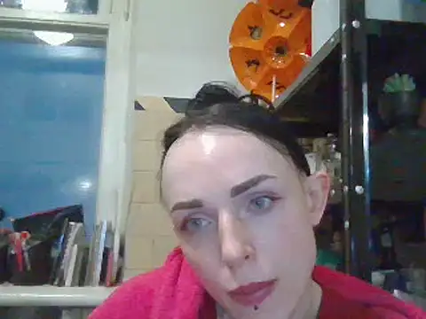 Trinsy_Love Chat XXX live