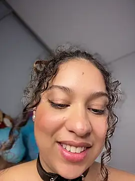 Shara_dreams' Live XXX Chat