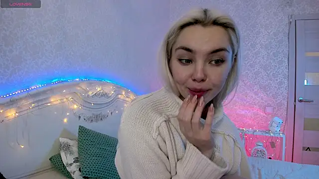 LillyMoure_'s Live XXX Chat