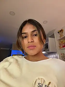 SaraParisi live XXX chat