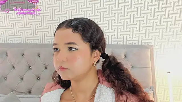 Evaa_Lunna_'s Live XXX Chat