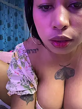 Mich-12 live XXX chat