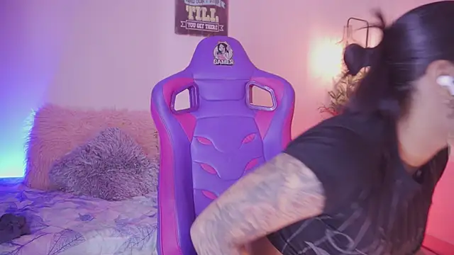 Онлайн чат XXX madelyn_rose_