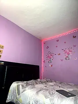 DILAY_XXX Adlı Modelin Canlı XXX Sohbeti