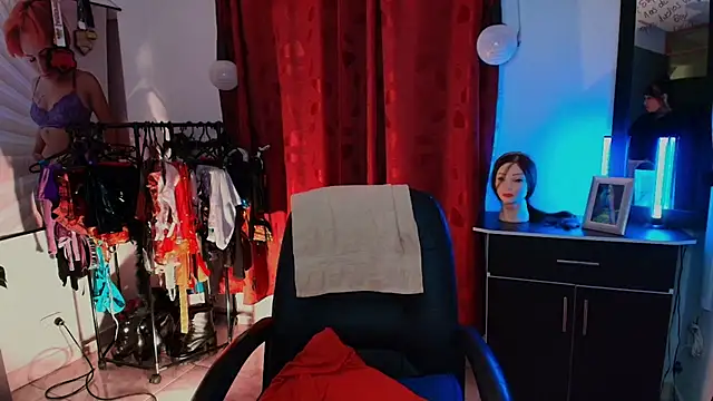 TinnaDawsom: онлайн-секс-чат