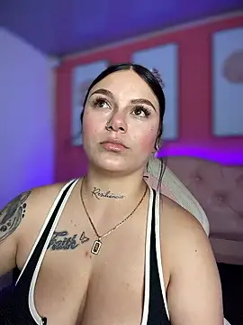 Megaan__MoreのライブXXXチャット