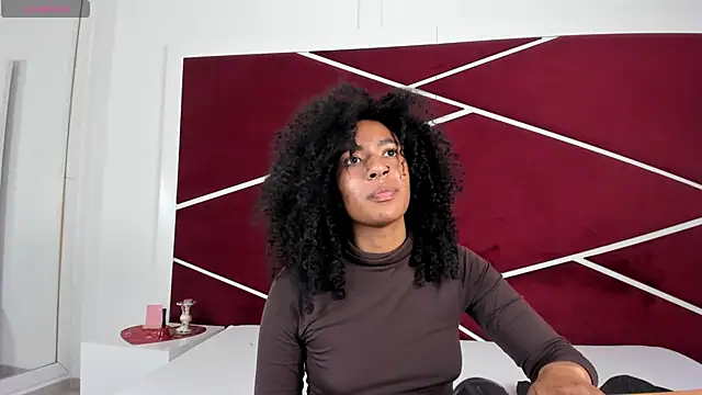 CarlaMarcuzzi: онлайн-секс-чат