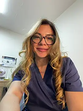 alicee16: онлайн-секс-чат