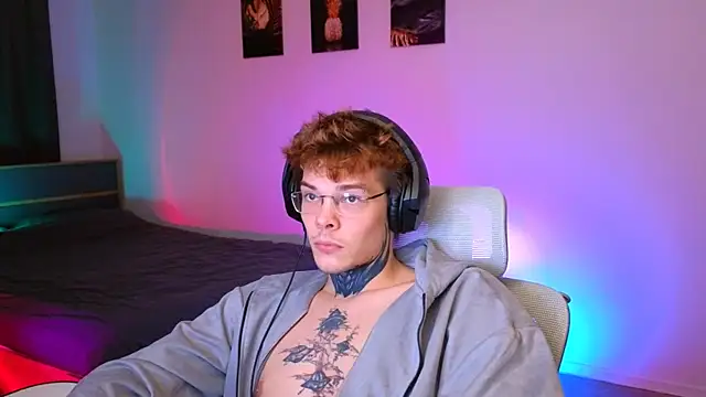 DENIS_HERE: онлайн-секс-чат