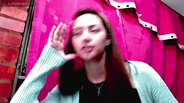 Czat XXX na żywo – holy_juli