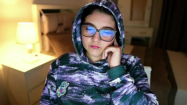 Camilaa_bueno: απευθείας συνομιλία ΧΧΧ