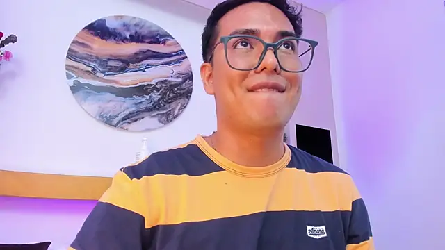 JohnBelRose's Live XXX Chat