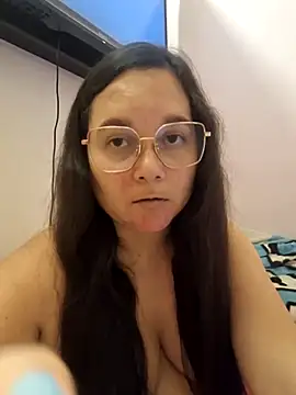 Chatroom XXX en direct de liababylia