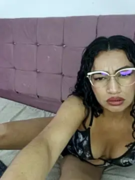 Czat XXX na żywo – MiaKleinX