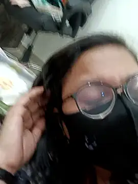 piryasharma005's Live XXX Chat