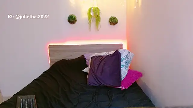 Juliietha_servasのライブXXXチャット