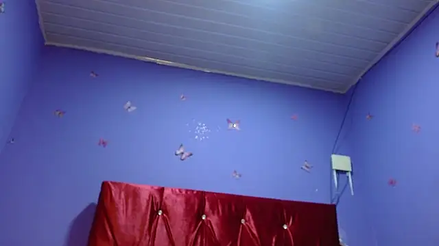 violeta24 Adlı Modelin Canlı XXX Sohbeti