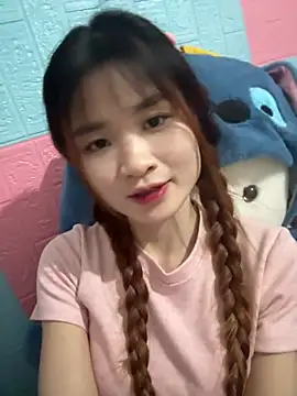 Spring-spring élő XXX-chatje