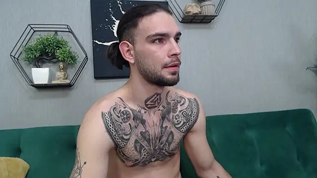 KaneHunter's Live XXX Chat