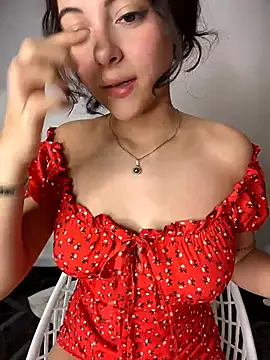 TeaseDollXXX Adlı Modelin Canlı XXX Sohbeti